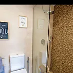 Modern 2 Bedroom In Costa Lägenhet *