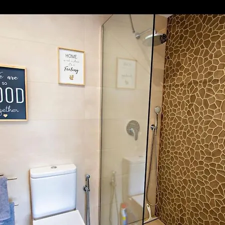 Modern 2 Bedroom In Costa Apartment *